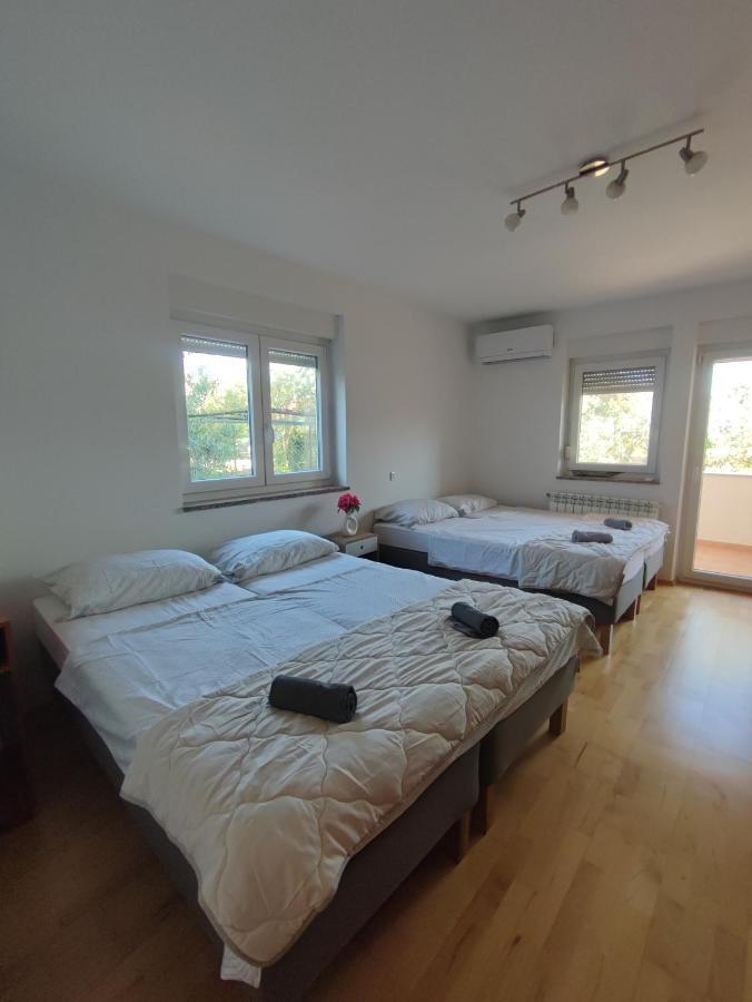 Villa Maya Liznjan Bagian luar foto
