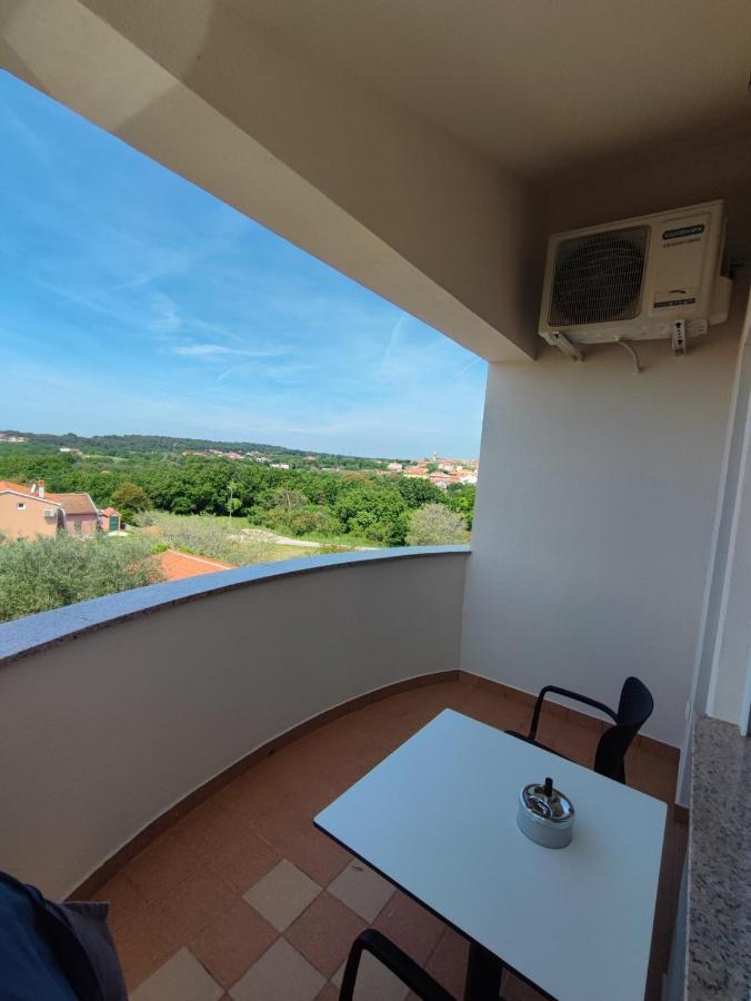 Villa Maya Liznjan Bagian luar foto